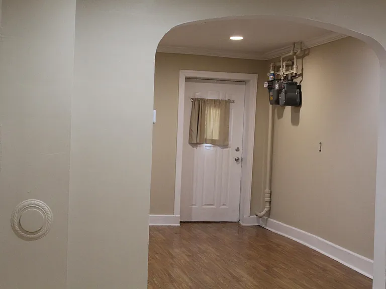 1639 W Superior St #1 — Photo 9