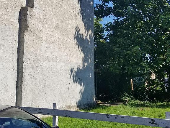 2nd image of 1011 W Orleans St