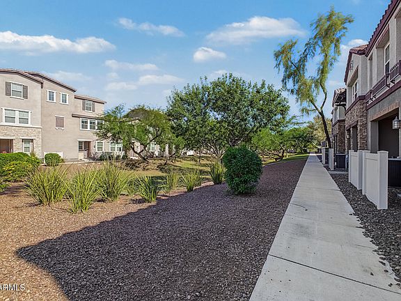 4th image of 2211 E HIDALGO Avenue