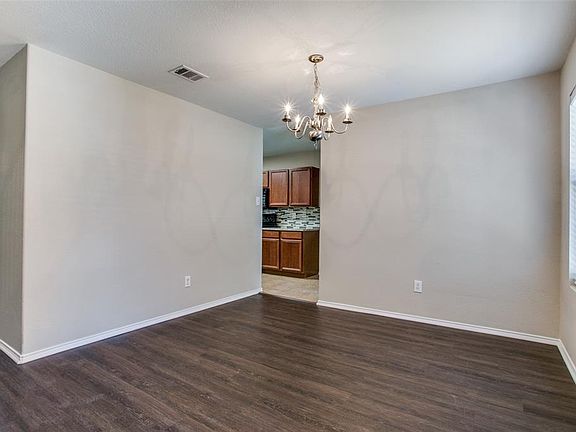 5th image of 1705 Grassy View Dr