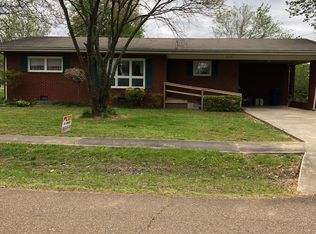 208 Main St, Puryear, TN 38251