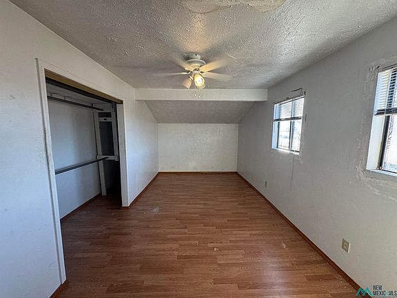 3rd image of 207 Elizabeth St
