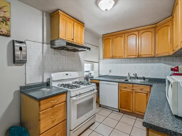 144-55 Melbourne Avenue image 15 of 20