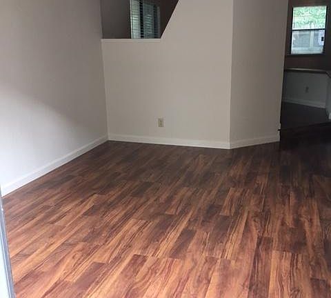 3rd image of 955 La Mesa Ter Unit I