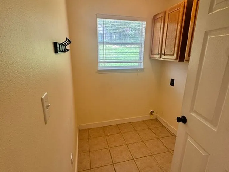 712 Denise Dr — Photo 19