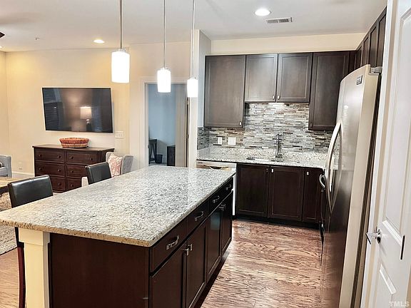 4th image of 700 Finsbury St APT 205