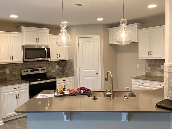 Kitchen - Refrigerator coming soon