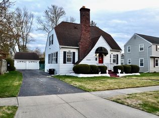 1326 E McKinley Ave, South Bend, IN 46617