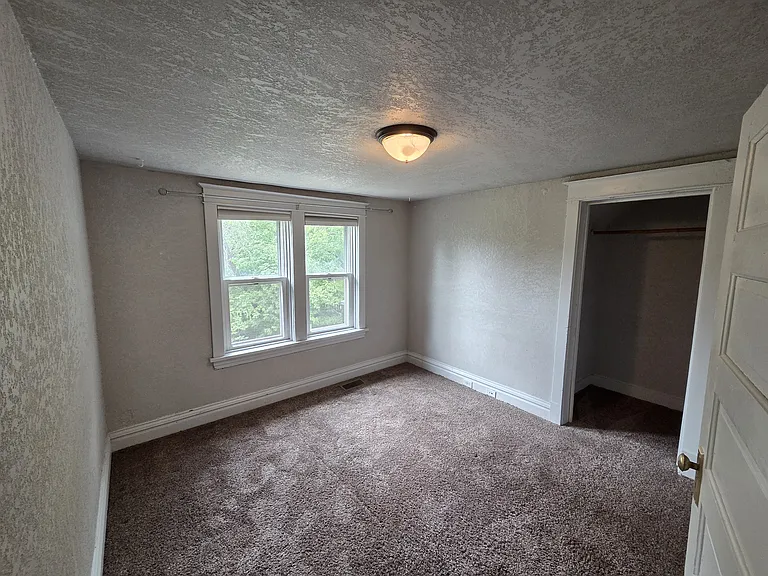 3911 W 8th St — Photo 22