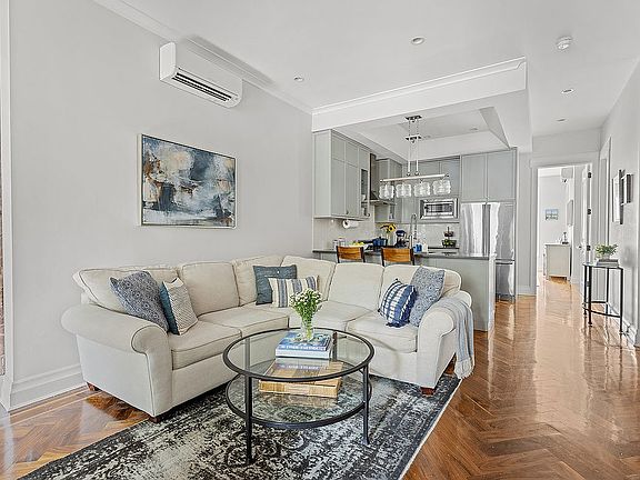 2nd image of 363A 5th St APT 1