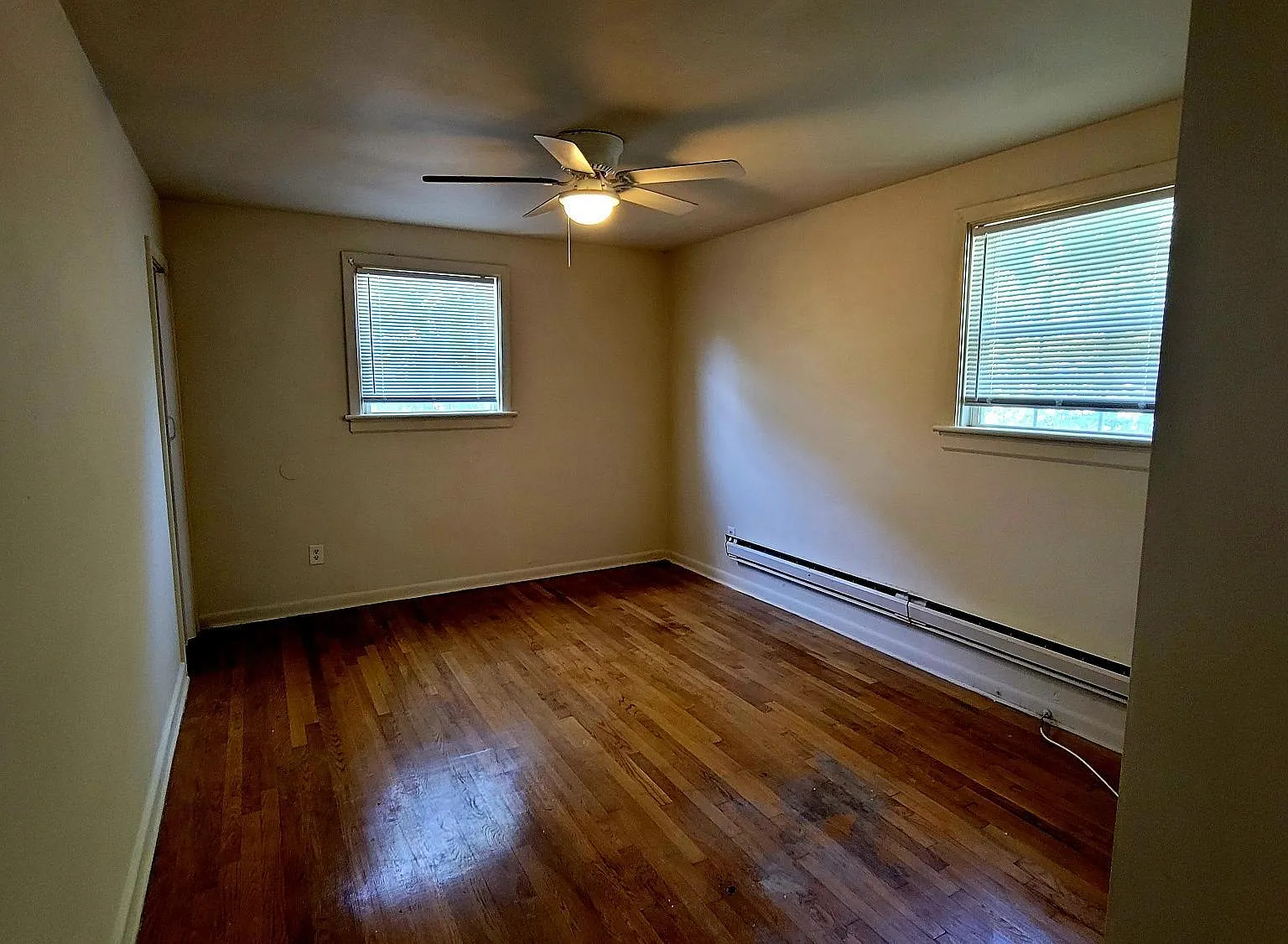 1 bed, 700 sqft, $995 — Photo 3
