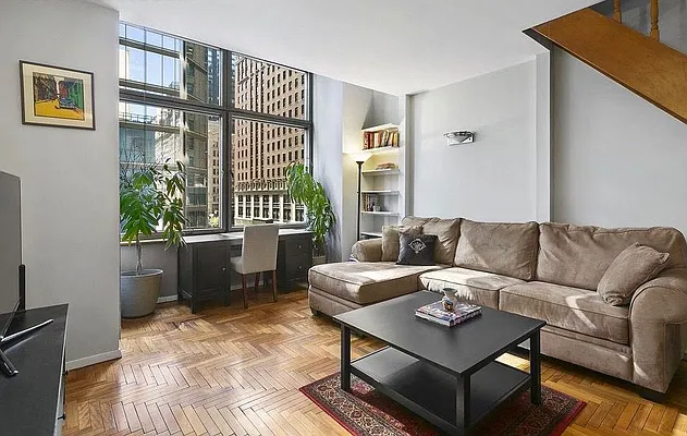 Rented by Compass | media 24