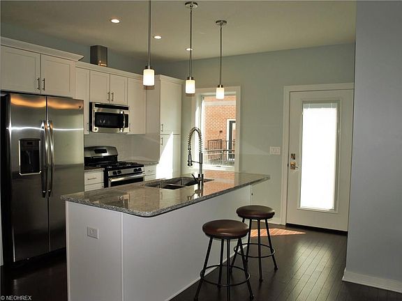 3rd image of 19 Atterbury Blvd