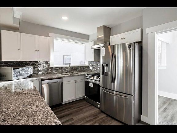 4th image of 1457 Ivy St #1