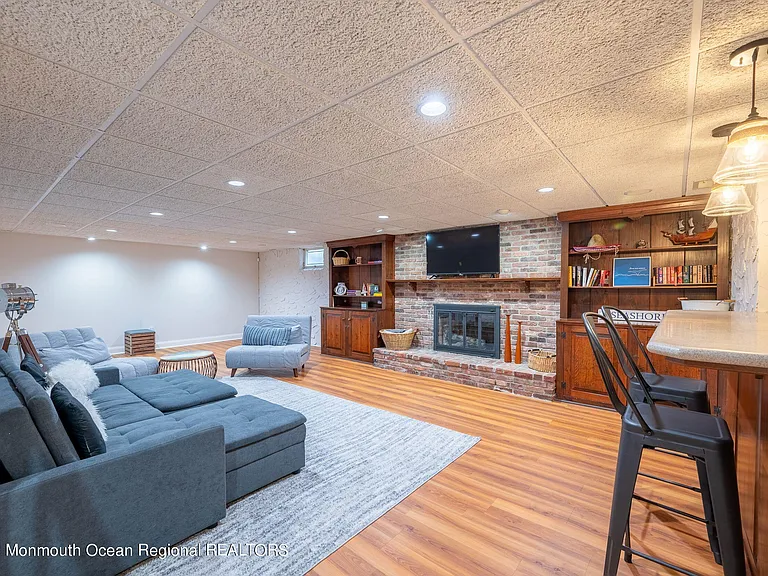 623 Brooklyn Blvd — Photo 30