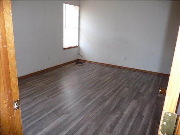 4th image of 2413 Truitt #2415