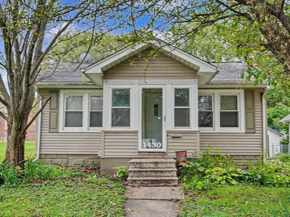 1430 Hawthorne Ave, Waterloo, IA 50702