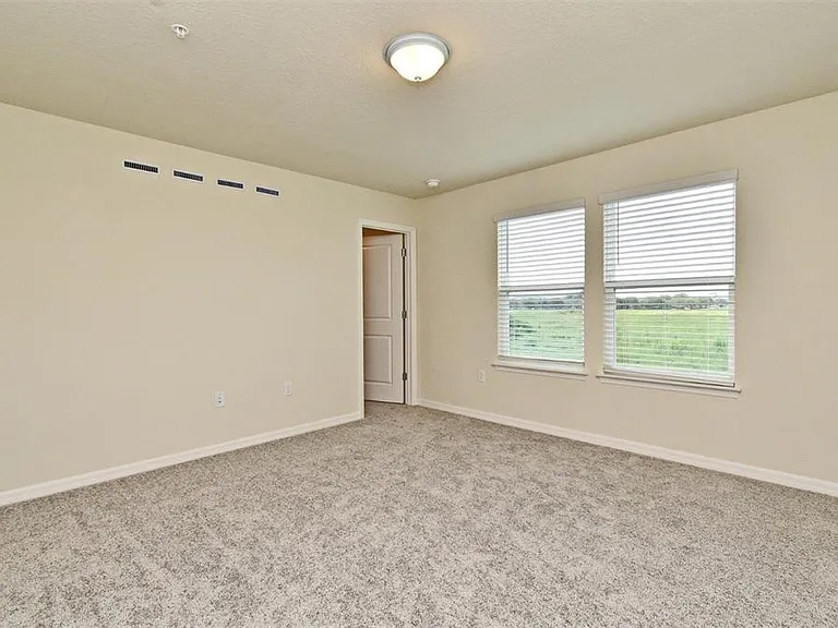 3101 Emerald Acres Ln — Photo 34