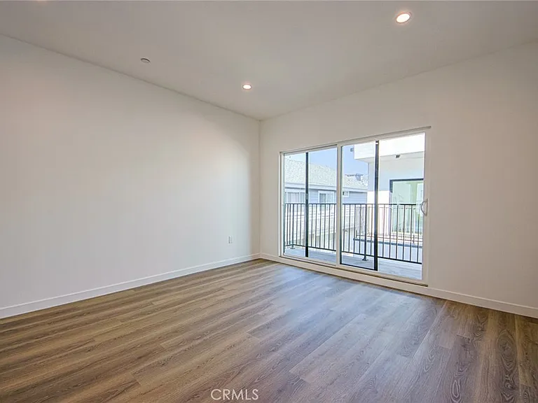 5235 Satsuma Ave — Photo 32