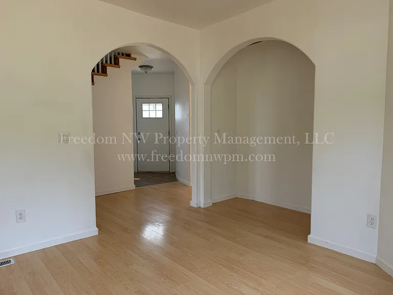998 Burnt Ridge Rd — Photo 9