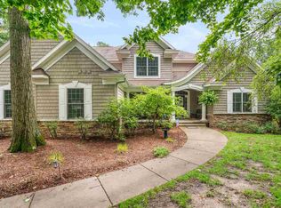 2563 Woodside Dr, Petoskey, MI 49770