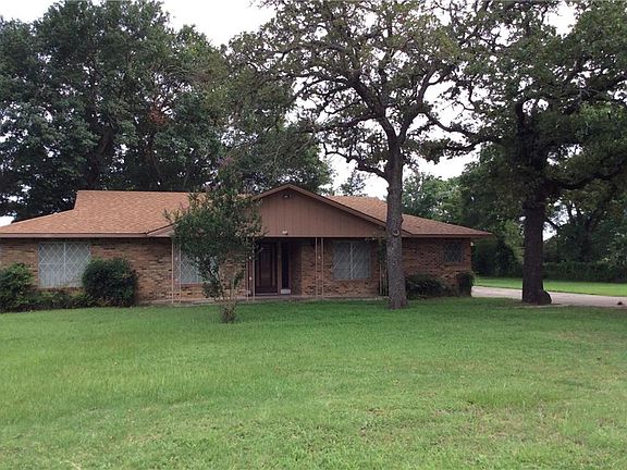 3rd image of 136 Highland Dr