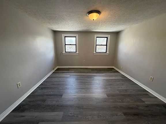 5th image of 1930 Newton St #3