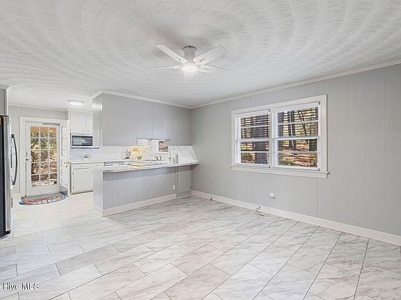4th image of 51 Wimberly Avenue