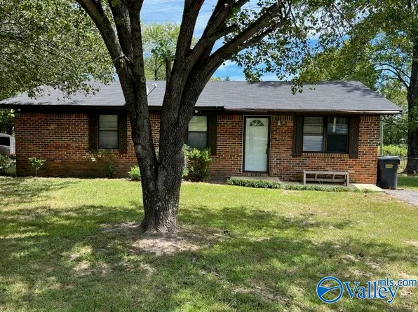 675 New Center Rd, Hartselle, AL 35640