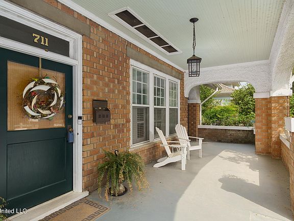 3rd image of 711 Adeline St