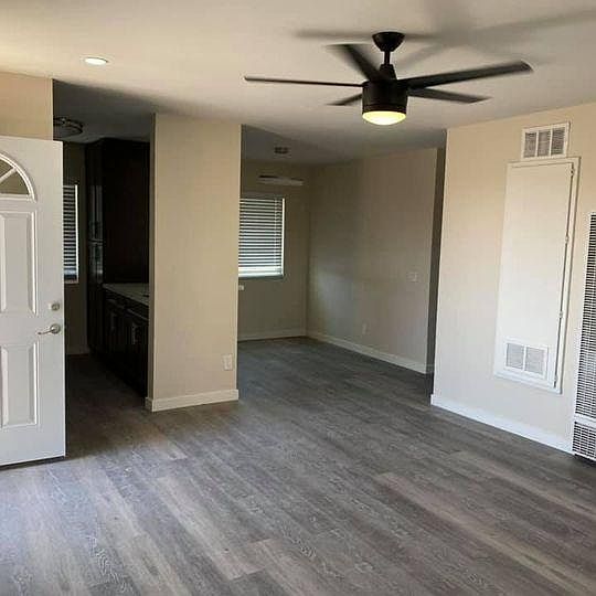 1st image of 2811 Menlo Ave #2