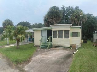 1043 Rainbow Cir, Eustis, FL 32726