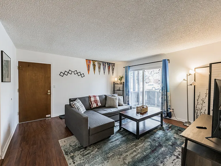 3250 Oneal Cir #C10 — Photo 8