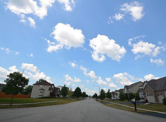 3rd image of 16604 S Arbor Ct
