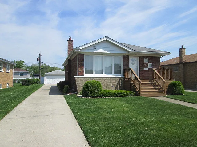187 W 28th Pl photo 1