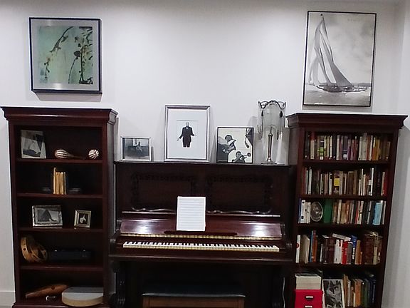 The first thing you see as you enter the apartment is a 130-year-old piano!