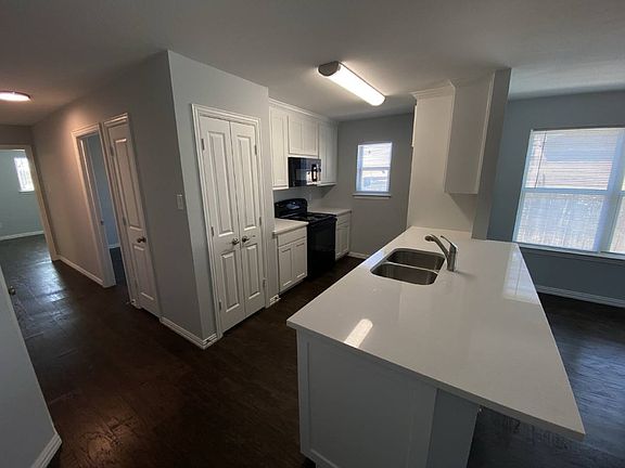 5th image of 108 Arrowhead St Suite A