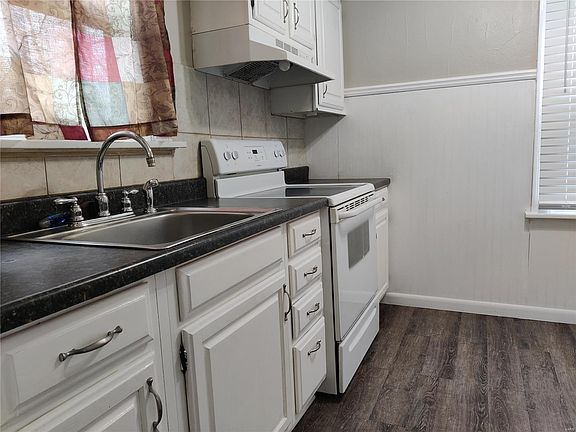 5th image of 8403 Sunbury Ave