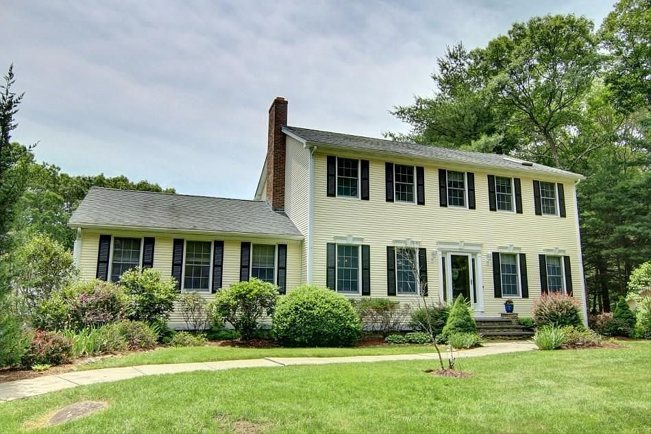 1st image of 80 Ann Dr