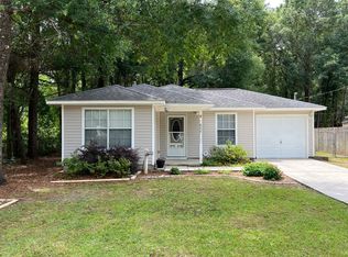 6227 Forest Dr, Milton, FL 32570