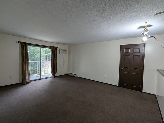 2nd image of 112 Capitol Hill Dr #I