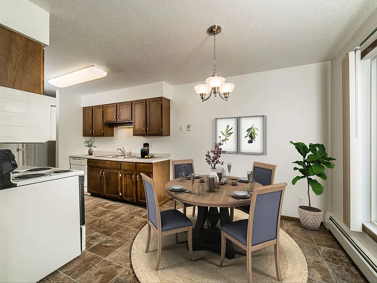 Broadway Apartments — Photo 3