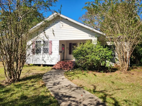 326 Lindsey St, Jasper, TX 75951