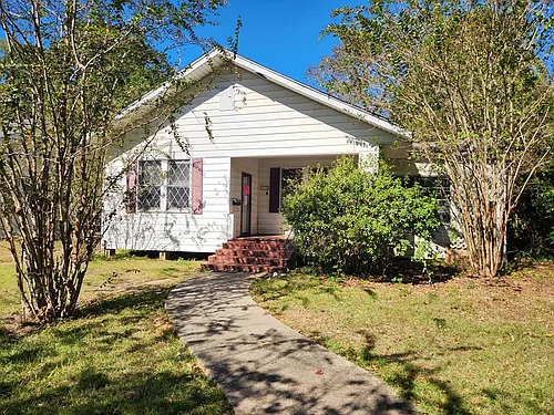 326 Lindsey St Photo 1