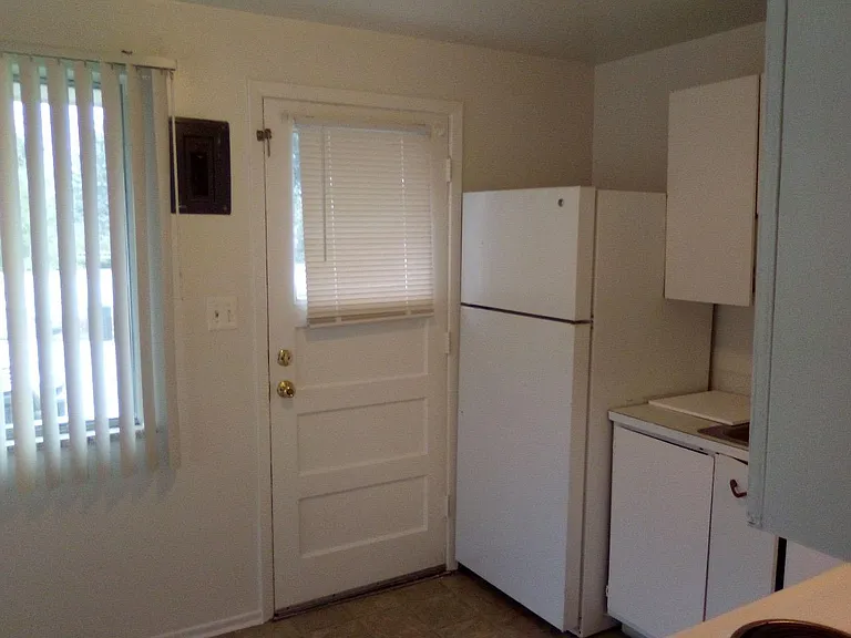 366 S Decatur St — Photo 10