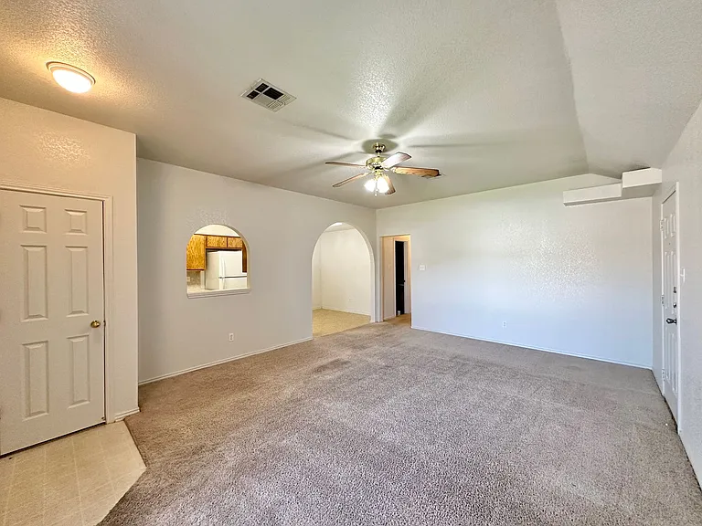 2706 Edgefield St — Photo 2