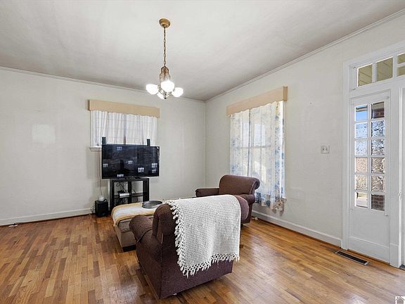 5th image of 508 N Franklin St