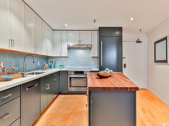 4th image of 2295 Vallejo St APT 105