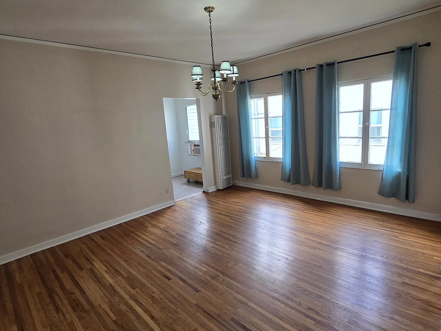 1 bed, 800 sqft, $2,350 — Photo 4