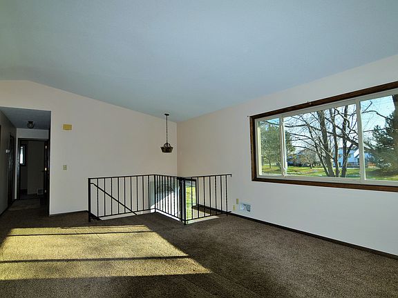 5th image of 6016 69th Ave N